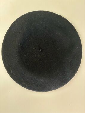 Classic Black Wool Beret